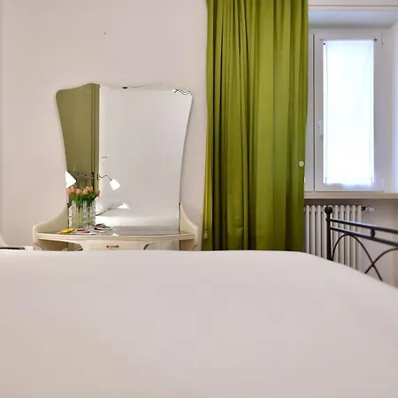 Interno 45 3*
